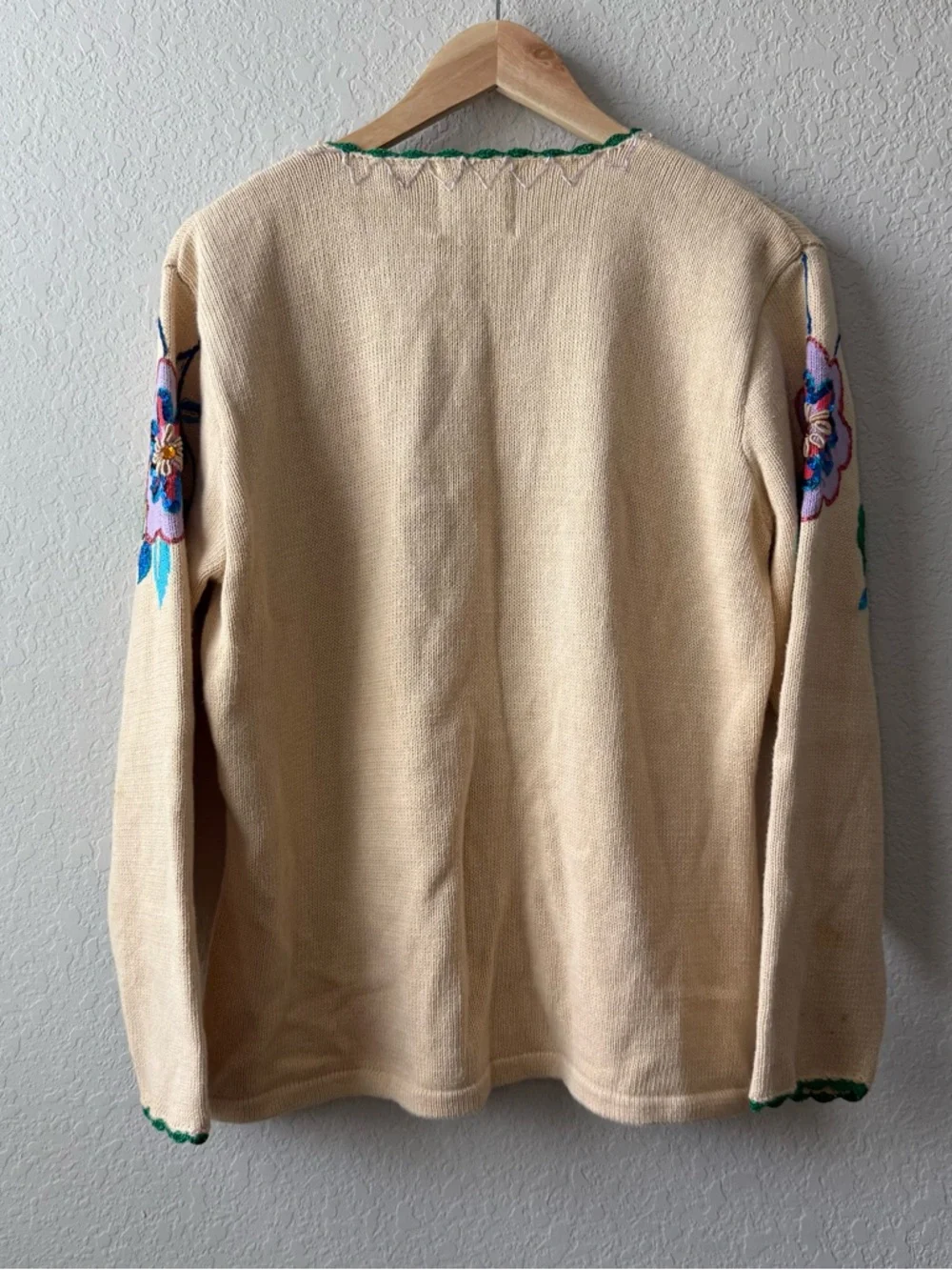 Vintage Storybook Knits Cream Floral Embroidered Beaded Button Cardigan - Picture 2 of 6